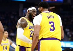 NBA regular season video live broadcast: Lakers vs. Mavericks James has thick eyebrows