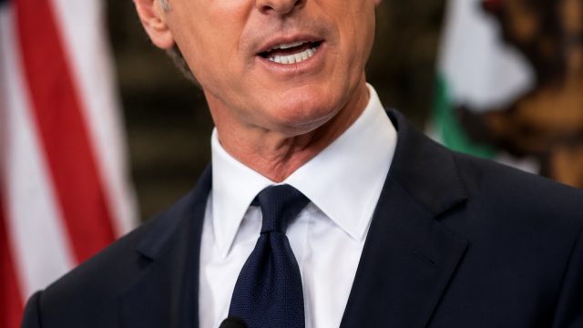 Gavin Newsom Faces Legal Challenges Amid Presidential Aspirations | situs slot 369, hoki368 slot, sa