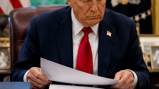 Trump Halts Key Housing Bill Signing, Impacting Affordability Efforts | pragmatik demo rupiah, qqcas